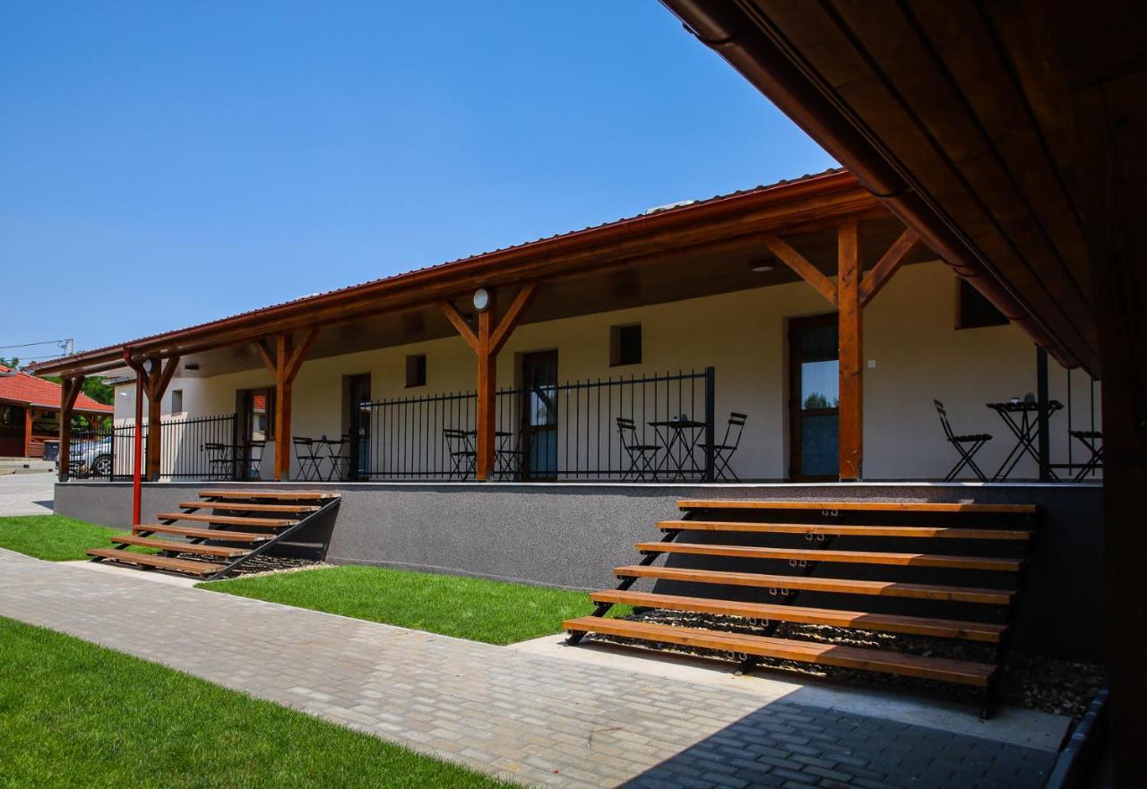 Bed and Breakfast Tulip Garden Panzio Kékcse Esterno foto